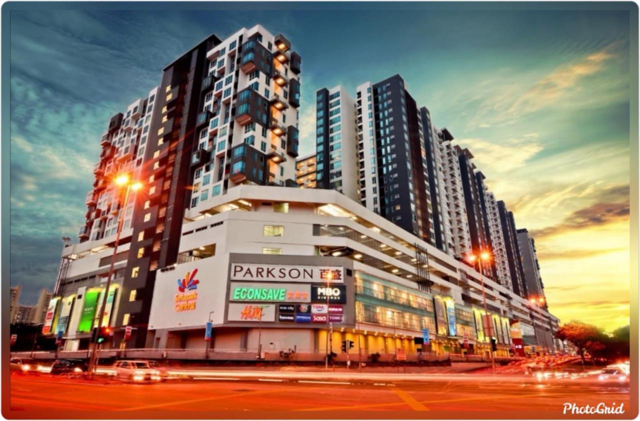 Cozy Suite Starbus! Zetapark! Above Shopping Mall! Free Wifi Free Parking Куала Лумпур Екстериор снимка